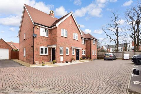 94 Beeches Way, Faygate, Horsham, RH12 0AD