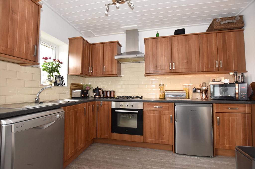 Timothy Lane, Batley, West Yorkshire 2 bed terraced house £164,995