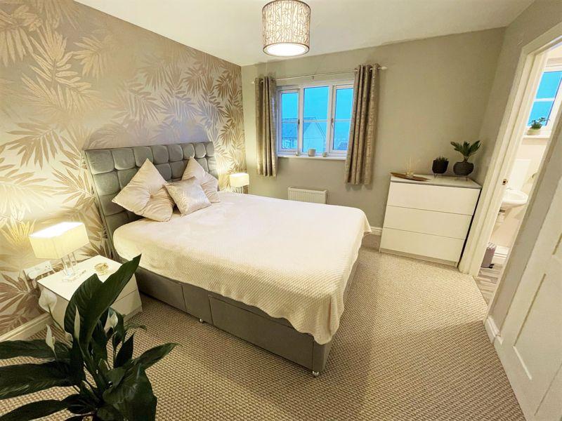 Kel Avon Close, Truro 3 bed semidetached house £289,950