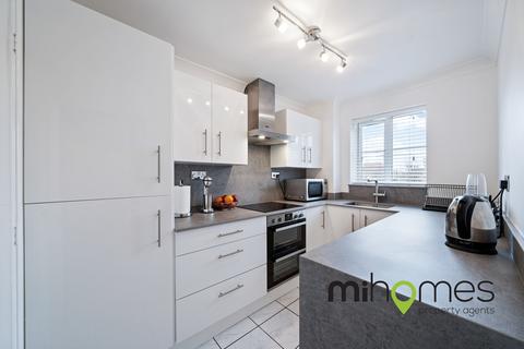 9 Firbank Close, Enfield, EN2 7ER