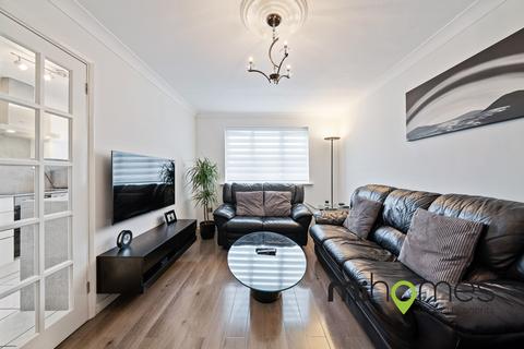 9 Firbank Close, Enfield, EN2 7ER