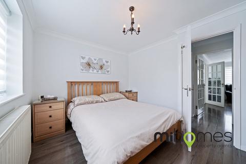 9 Firbank Close, Enfield, EN2 7ER
