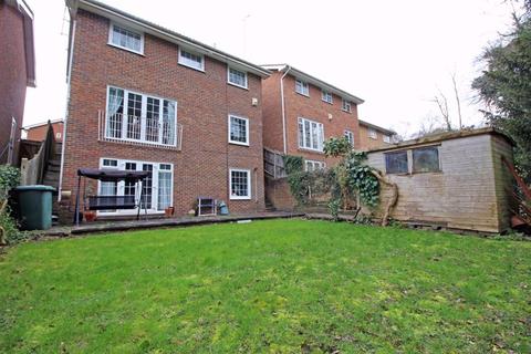 20 Whimbrel Close, South Croydon, CR2 0RW