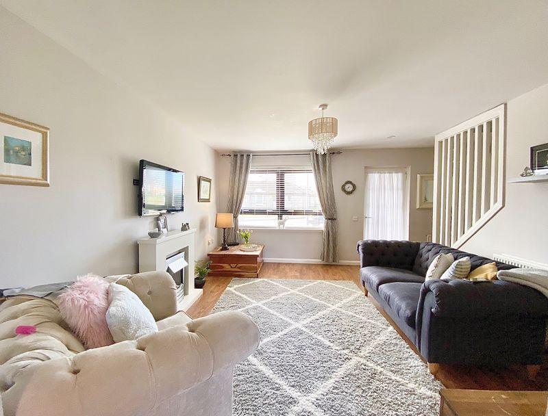 Ardfin Road, Prestwick 2 bed semidetached house £120,000