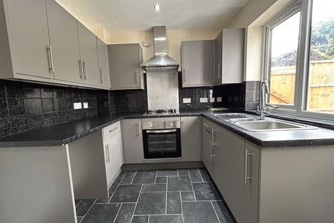 2 bedroom townhouse to rent, Falcon Road, Stoke-On-Trent