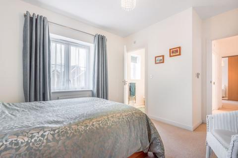 31 Metcalfe Avenue, Carshalton, SM5 4AW