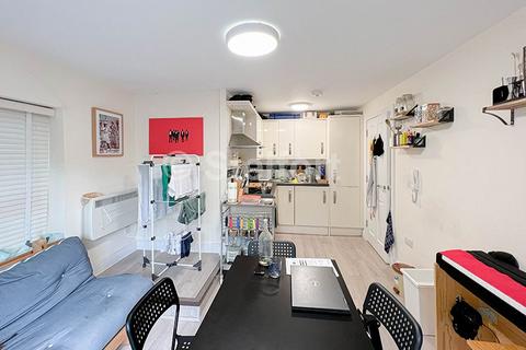 1 bedroom flat to rent, Holloway Road, London, N19