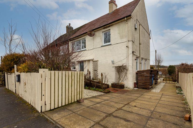 10 Muirfoot Terrace, Cleghorn, Lanark 3 bed semidetached house £95,000