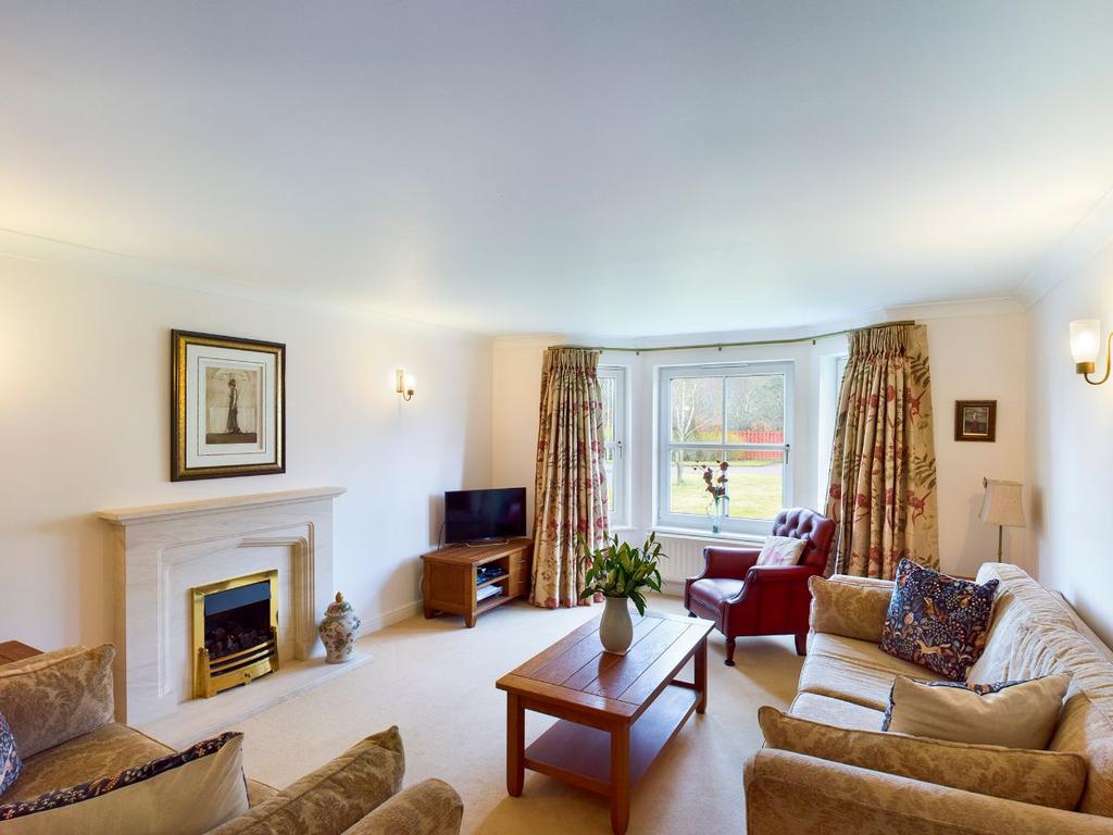 Moss Side Drive, Biggar, ML12 4 bed detached house £374,500