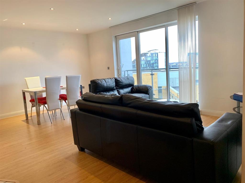 Living Dining Area