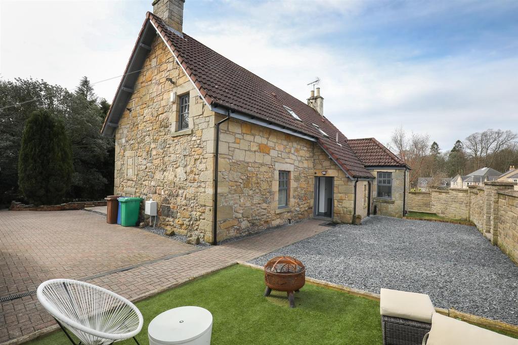 Gardeners Cottage, Leslie Mains... 4 bed cottage £365,000