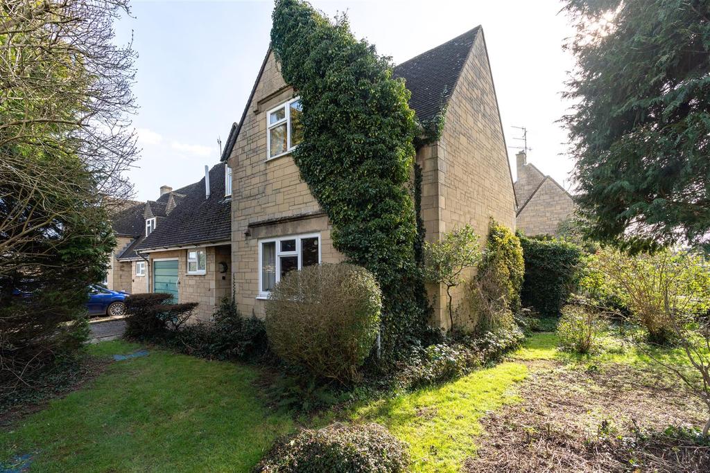 Roman Way, Bourton on the Water, Gloucestershire 3 bed detached house