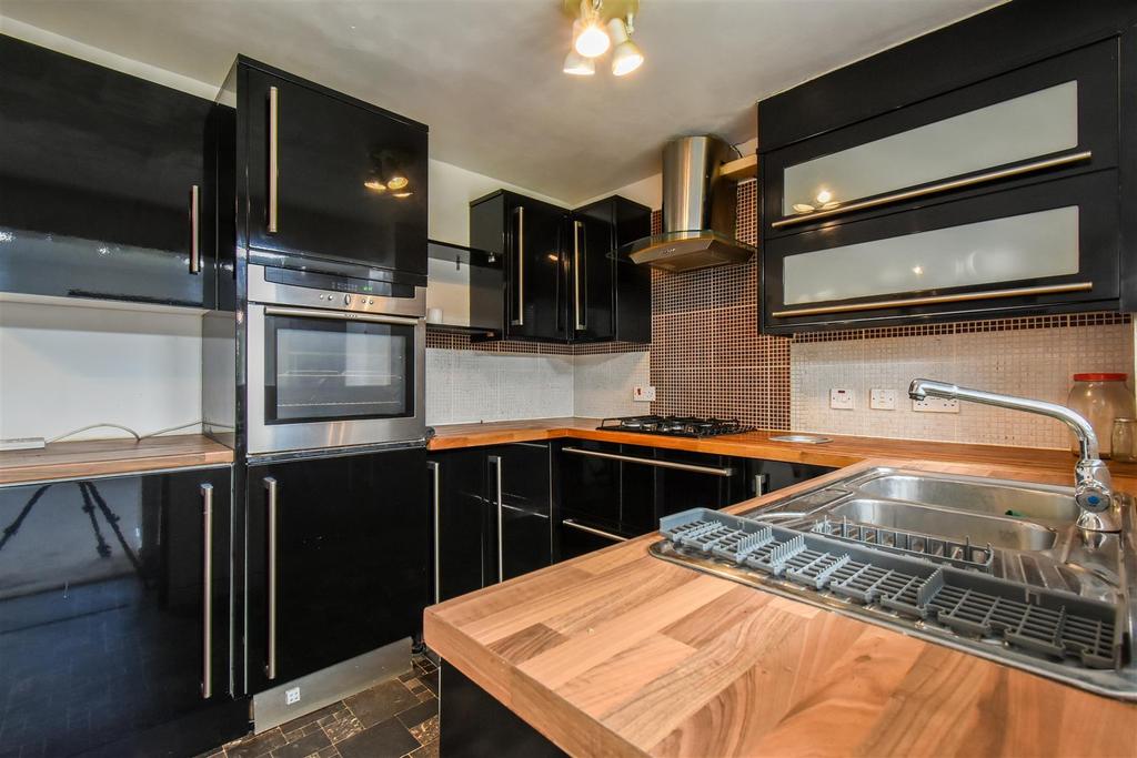 Birchbank Gardens, Blackburn 3 bed townhouse £135,000