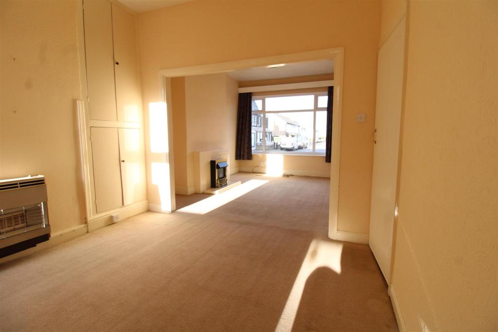 King Edwards Drive, Bilton Harrogate 3 bed terraced house £775 pcm (£