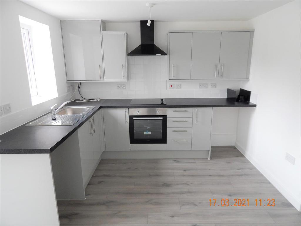 Woodrow Gardens, Redditch 1 bed £650 pcm (£150 pw)