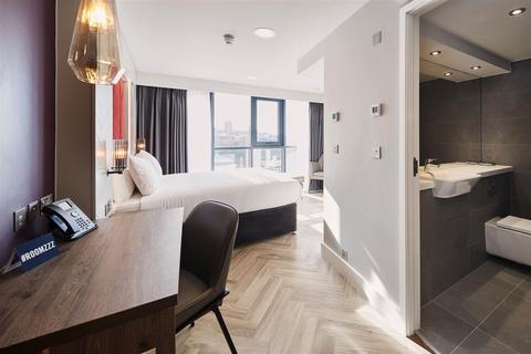 undefined, Roomzzz Aparthotel, Newcastle City