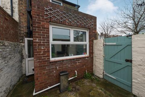 39 Albert Street, Ramsgate, CT11 9EX
