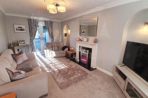 17 Third Avenue, Clipstone Village, Mansfield, NG21 9DD