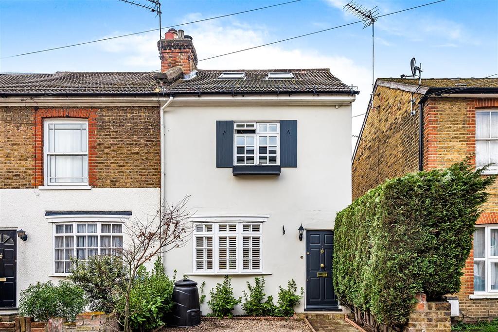 Cleaveland Road, Surbiton 3 bed end of terrace house £860,000