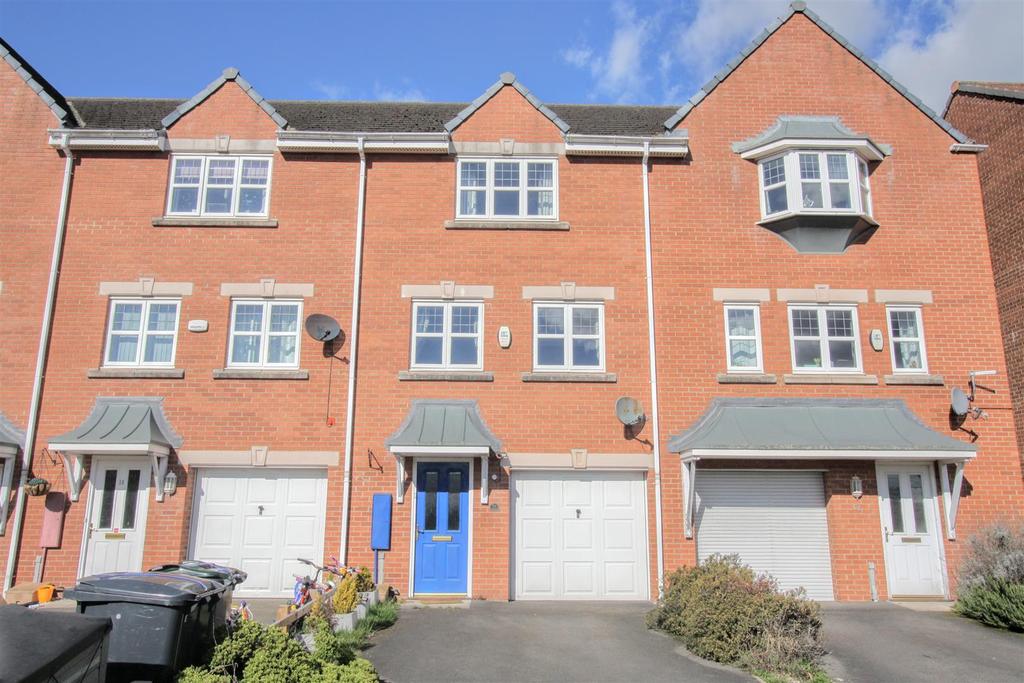 Tebay Close, Darlington 3 bed townhouse £600 pcm (£138 pw)