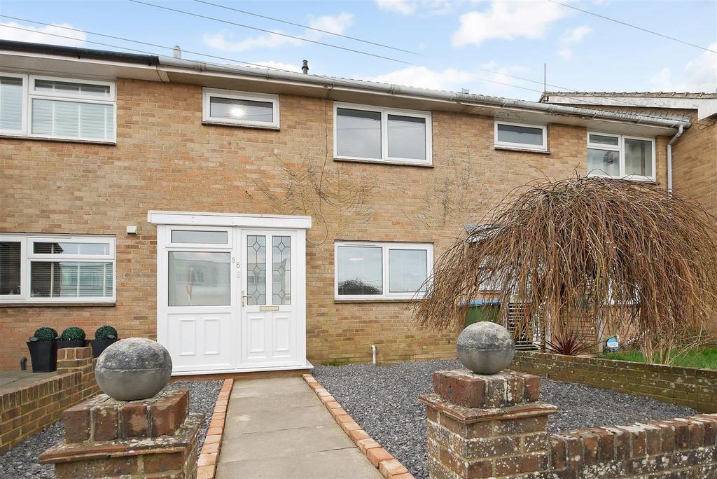 Loveys Road, Yapton 3 bed house £1,150 pcm (£265 pw)