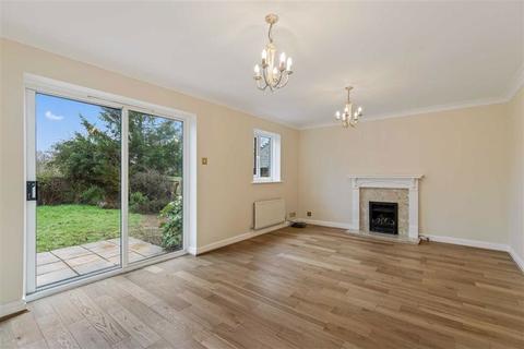 7 Dennes Mill Close, Wye, Ashford, TN25 5DR