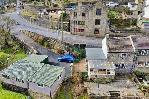 19 Hanging Royd, Golcar, Huddersfield, HD7 4JJ