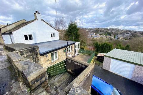 19 Hanging Royd, Golcar, Huddersfield, HD7 4JJ