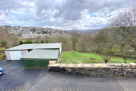19 Hanging Royd, Golcar, Huddersfield, HD7 4JJ