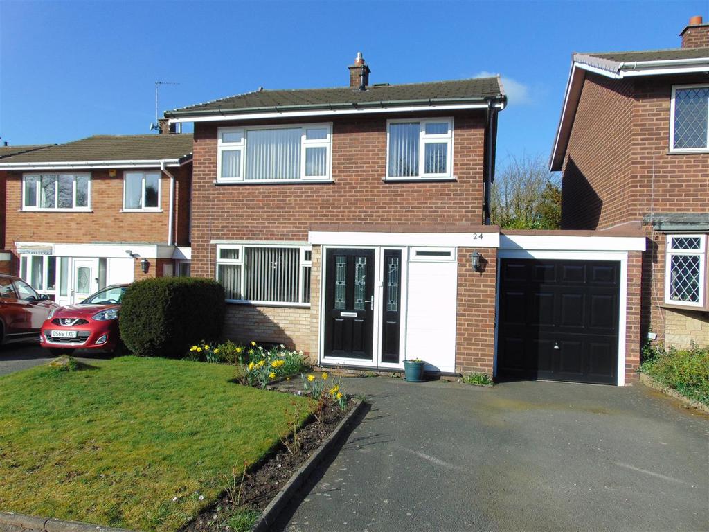 Leigh Close, Walsall 3 bed link detached house £269,950