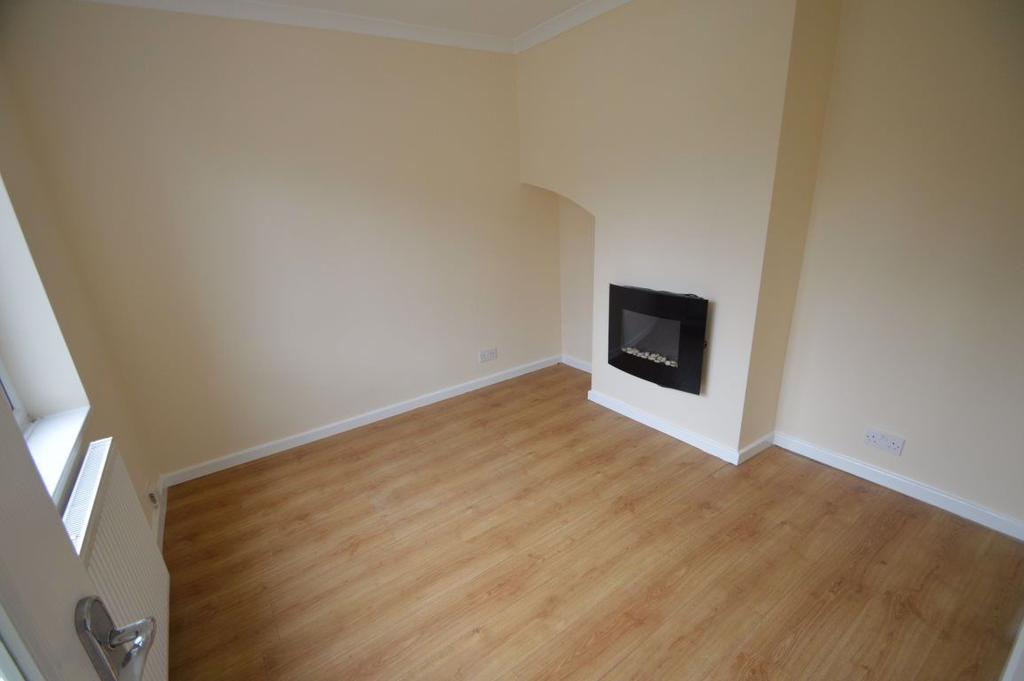 Ashenhurst Road, Russells Hall, Dudley 2 bed semidetached house £650