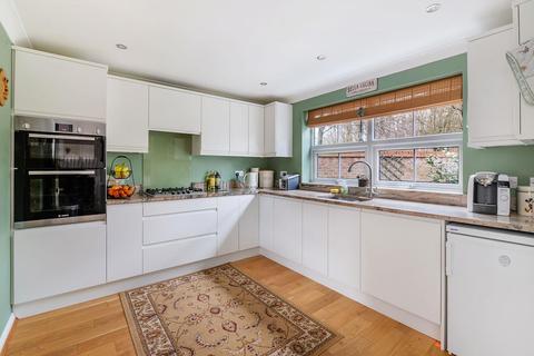 24 Chestnut Close, Kings Hill, West Malling, ME19 4FP