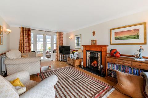 24 Chestnut Close, Kings Hill, West Malling, ME19 4FP
