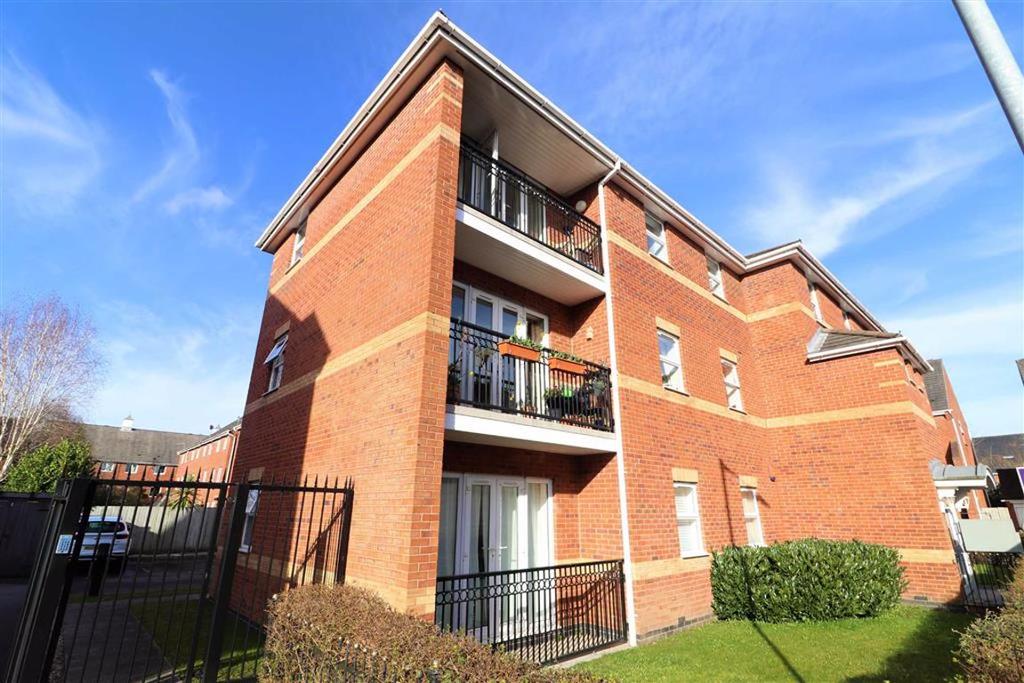 Holden Avenue, Whalley Range... 2 bed apartment £170,000