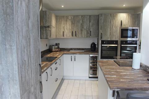 21 Willow Close, Kingsbury, Tamworth, B78 2JP