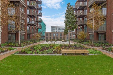 1 bedroom apartment to rent, Pendant Court, Royal Wharf, London, E16