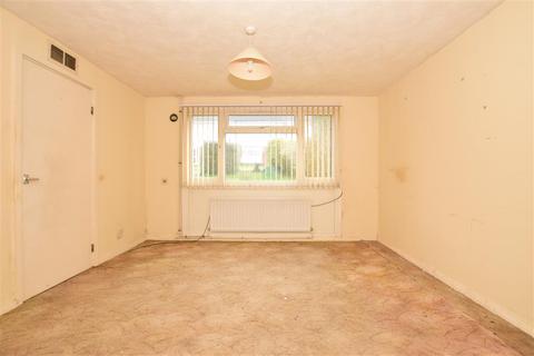12 Avon Close, Tonbridge, TN10 3HT