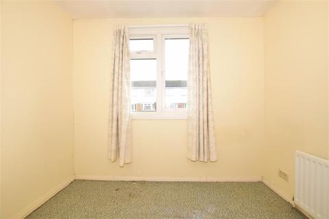 12 Avon Close, Tonbridge, TN10 3HT