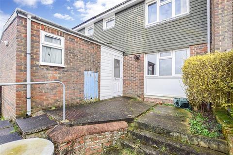 12 Avon Close, Tonbridge, TN10 3HT