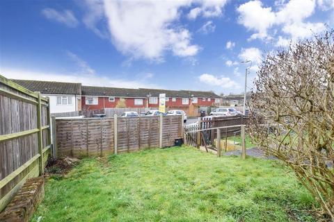 12 Avon Close, Tonbridge, TN10 3HT