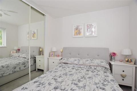 31 Maple Gate, Loughton, IG10 1PS