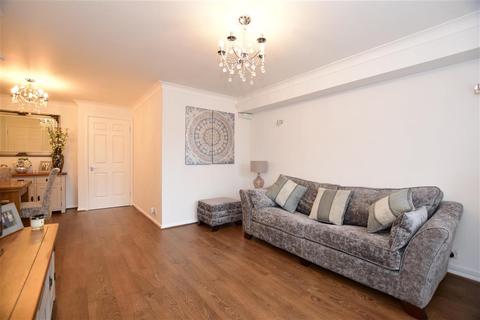 31 Maple Gate, Loughton, IG10 1PS