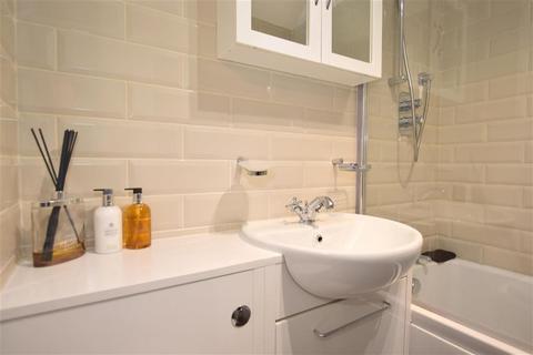 31 Maple Gate, Loughton, IG10 1PS