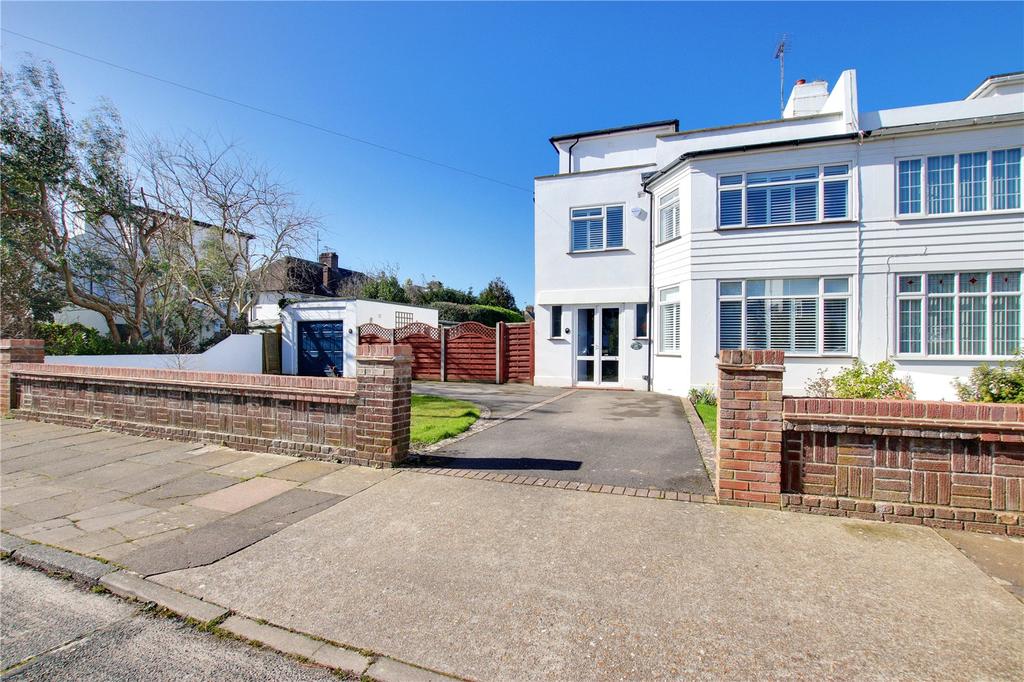 Robson Road, GoringbySea, Worthing, BN12 4 bed semidetached house