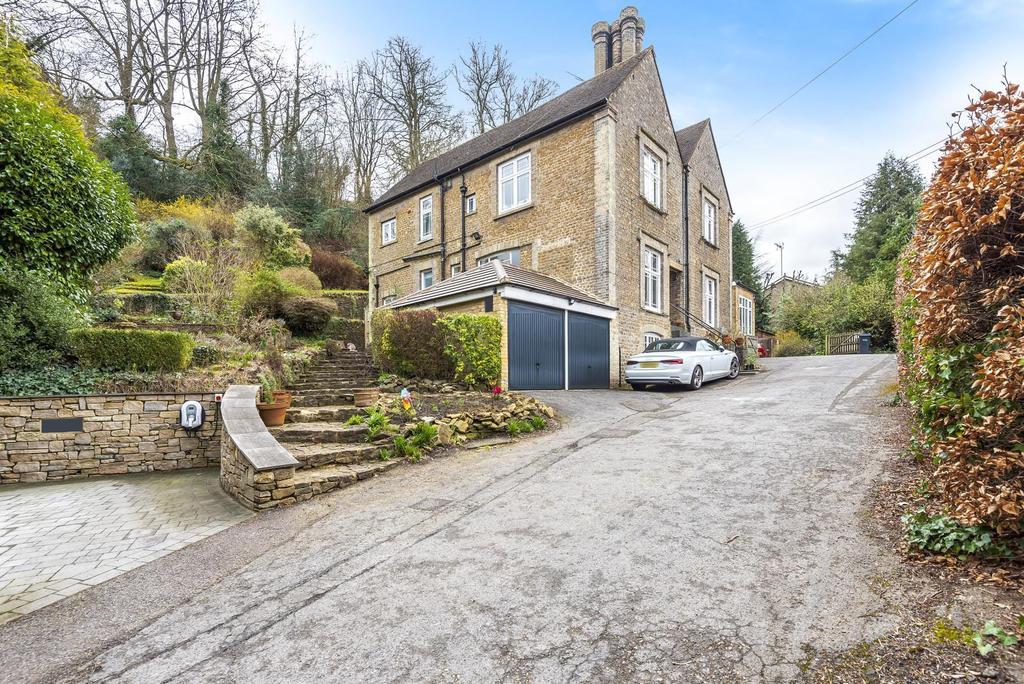 Firgrove House, Ockford Road, Godalming, GU7 4 bed house £695,000