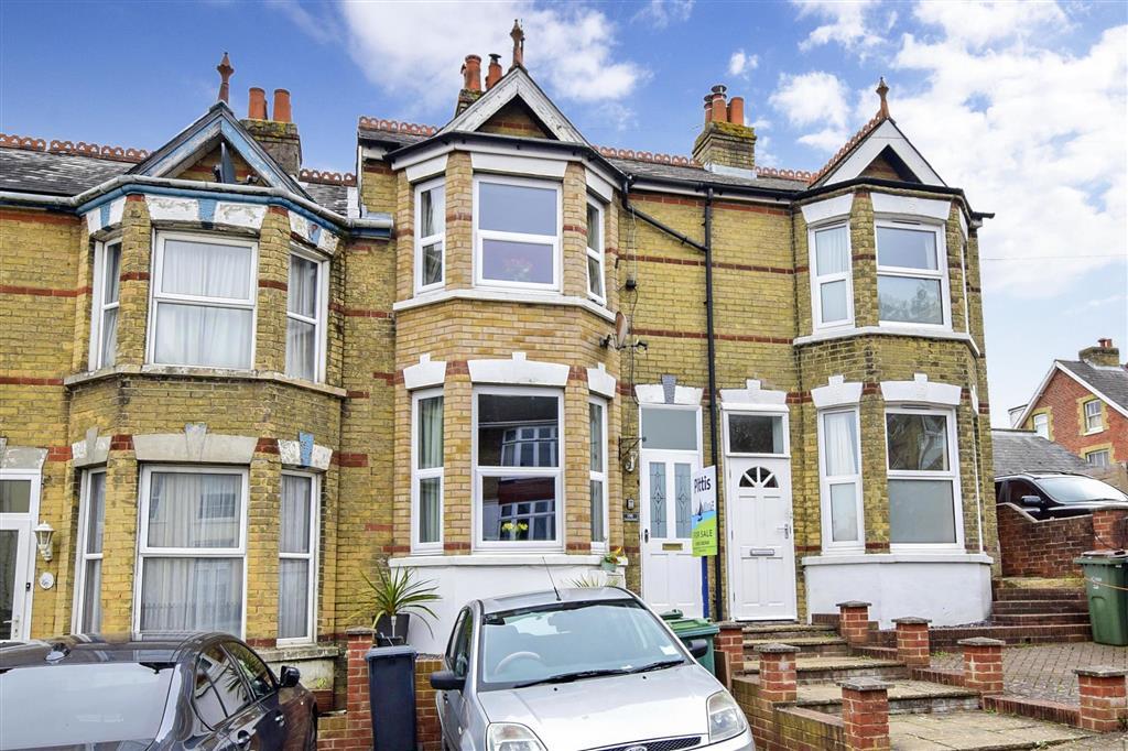 Victoria Road, Cowes, Isle of Wight 3 bed terraced house £250,000