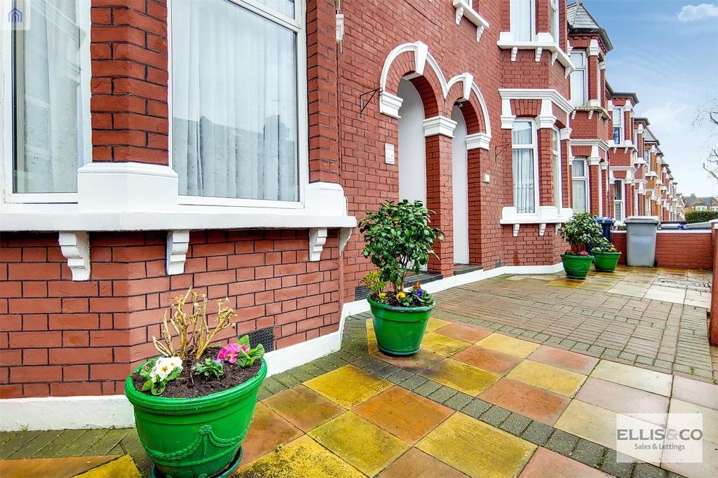 Mora Road, London, NW2 4 bed terraced house £810,000