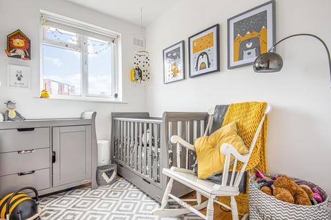 4 Bramdean Crescent, London, SE12 0NS