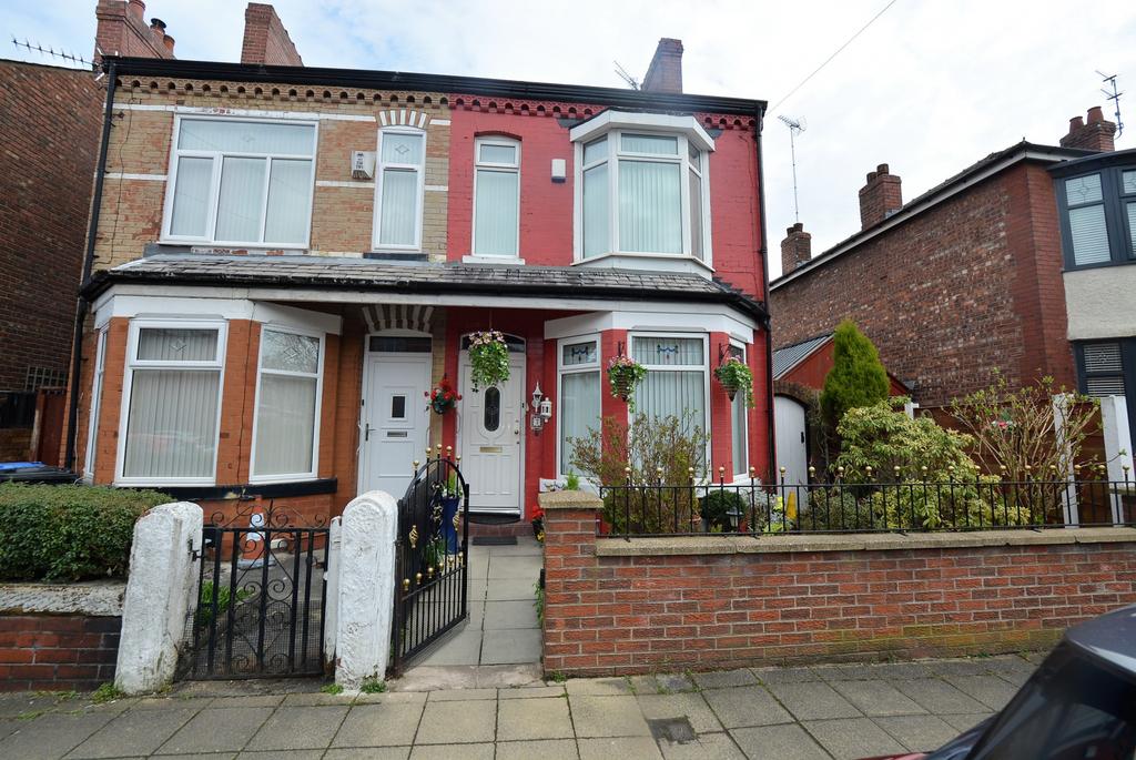 St Johns Rd, Old Trafford, M16 3 bed semidetached house £325,000