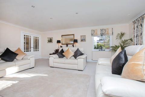 9 Colt Gardens, Auchterarder, PH3 1LP